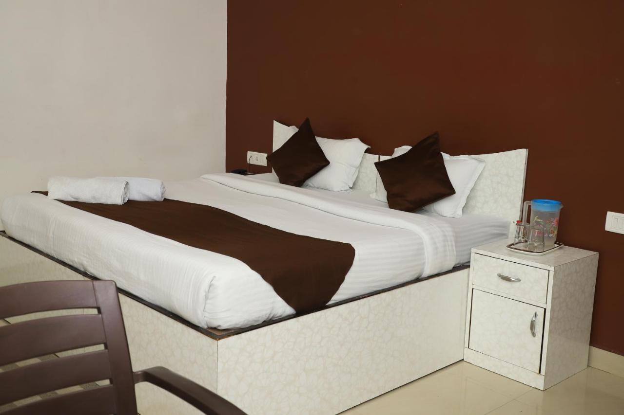The Bagga Inn Jabalpur Extérieur photo