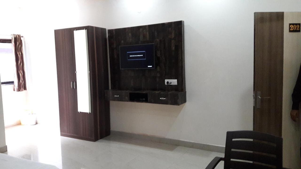 The Bagga Inn Jabalpur Extérieur photo